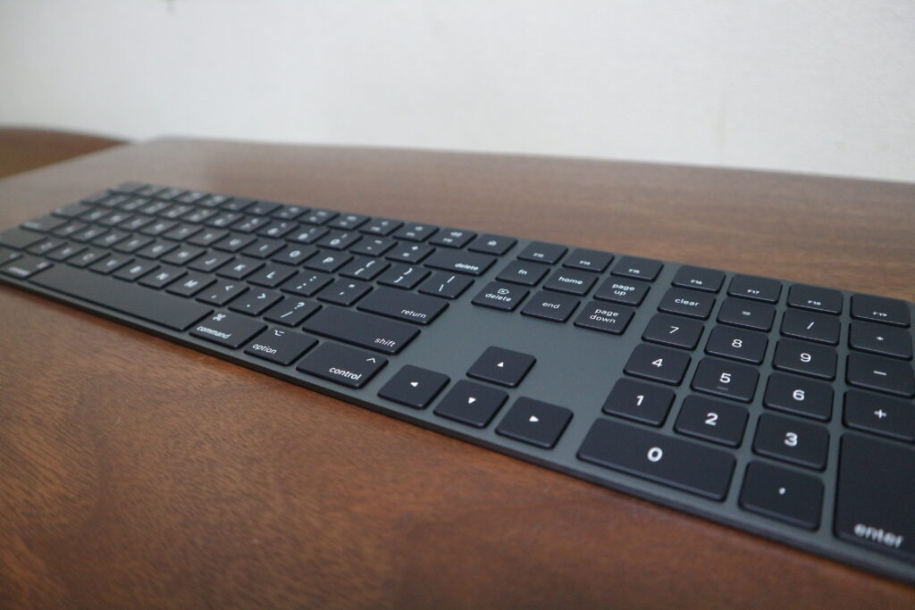 人気定番の (Apple) Mac - スペースグレー（テンキー付きUS配列） Keyboard Magic Apple PC周辺機器