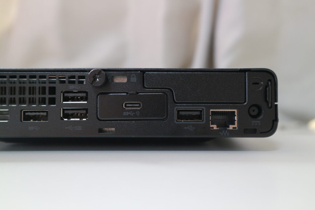 USB  Type-Cで画面出力と給電機能搭載可能
