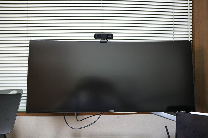 モニター:DELLのU3421WE(ウルトラワイドモニター)