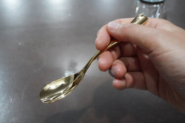 【熱伝導の銅製スプーンをレビュー】アイスが楽々食べられます。カパーザカトラリー評価。